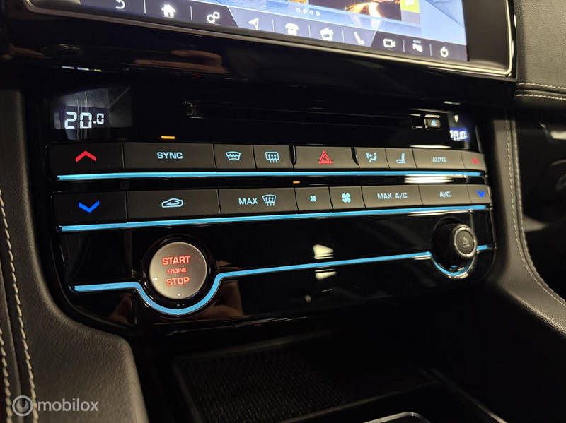 Jaguar F-Pace 2.0 R-Sport AWD LED / LEDER / MERIDIAN / PDC / NAV — photo 10
