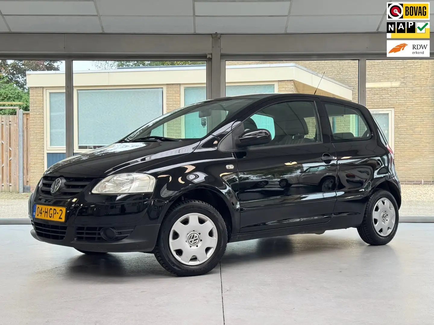 Volkswagen Fox 1.2 Trendline Zwart - 1