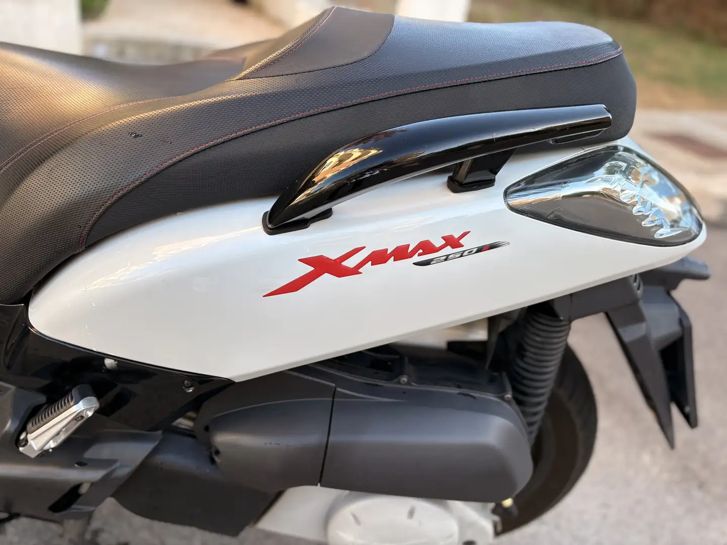 Yamaha X-Max 250 Alb - 2