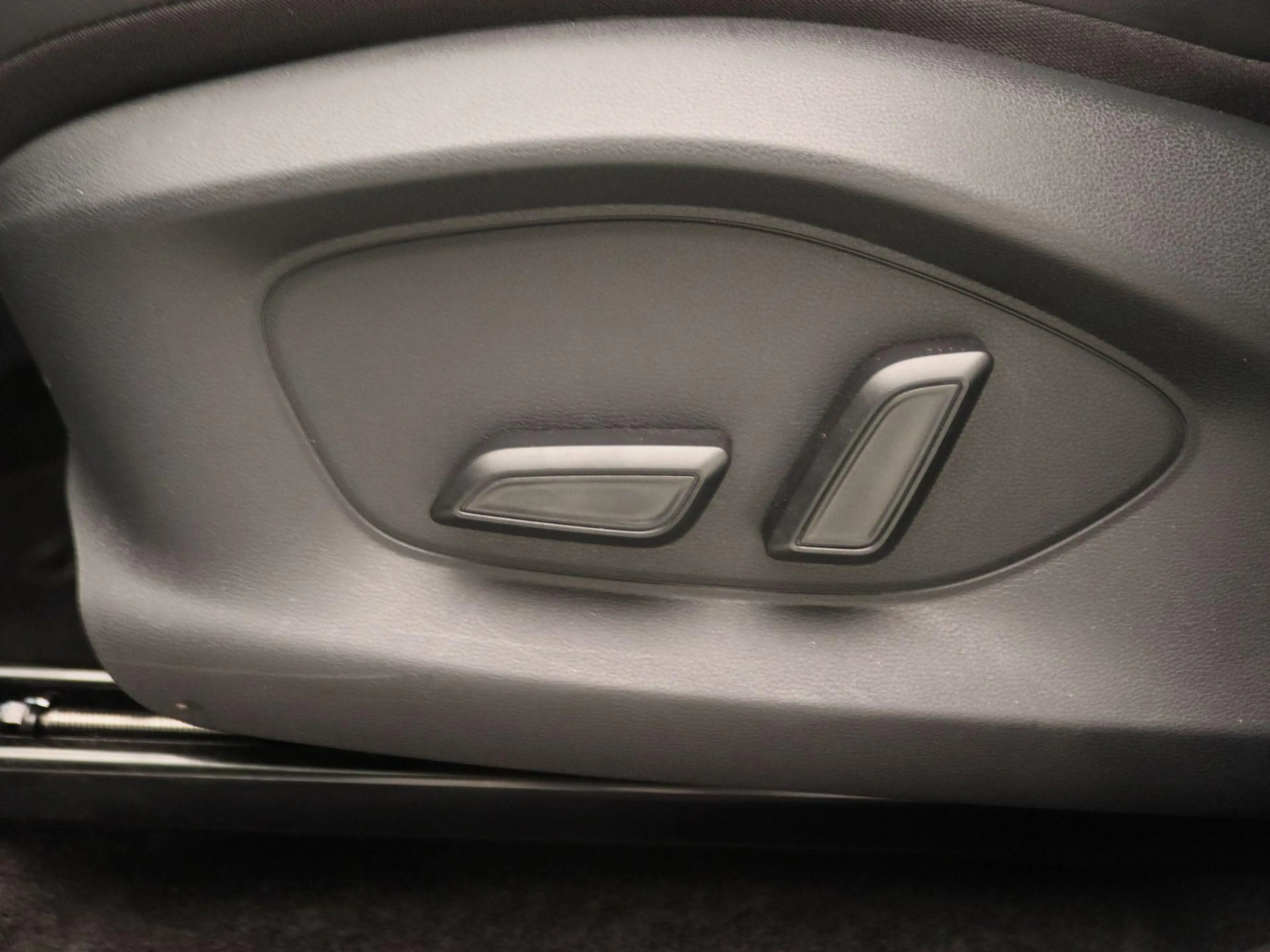 MG ZS 1.5 Hybrid+ Aut. Luxury — photo 12