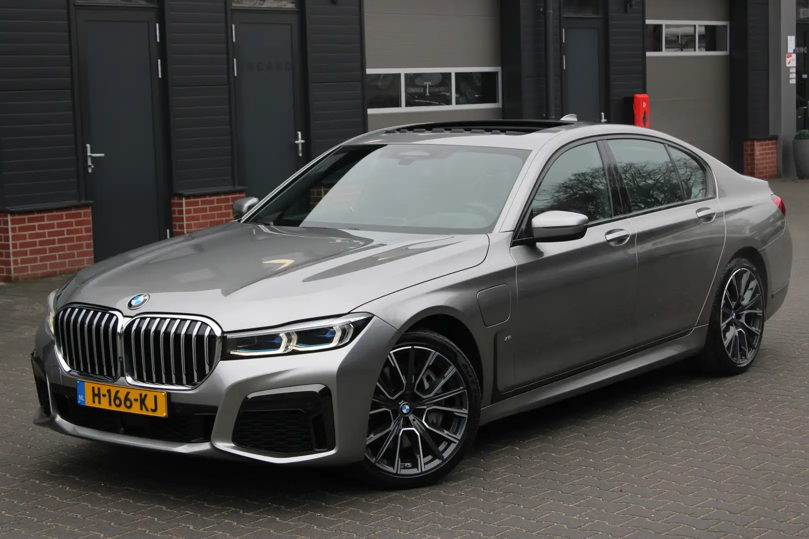 BMW 745 7-serie 745e High Executive M Sport - 20 inch - La Gris - 2