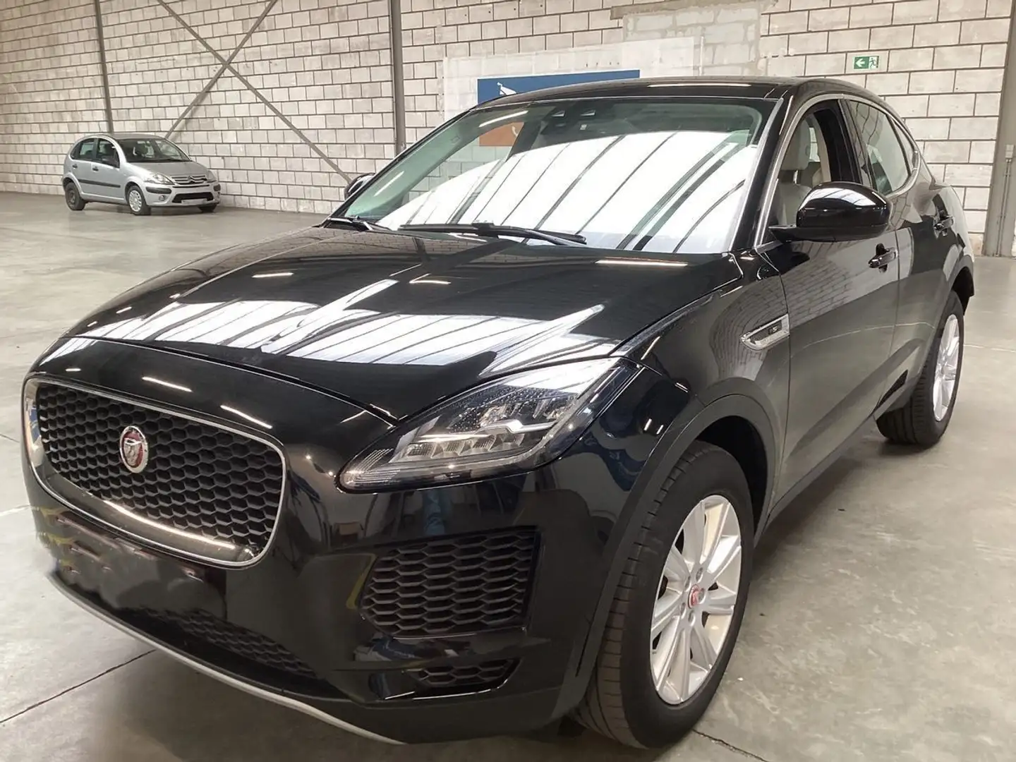Jaguar E-Pace AWD/Leder/Pano/Kamera/PDC/LED Schwarz - 1