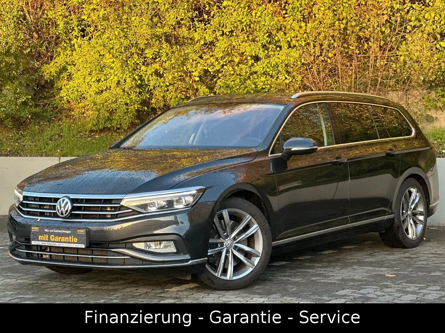 Volkswagen Passat Variant Passat 2.0 TDI Elegance 4M/239PS/MATRIX/KAMERA Grau - 1