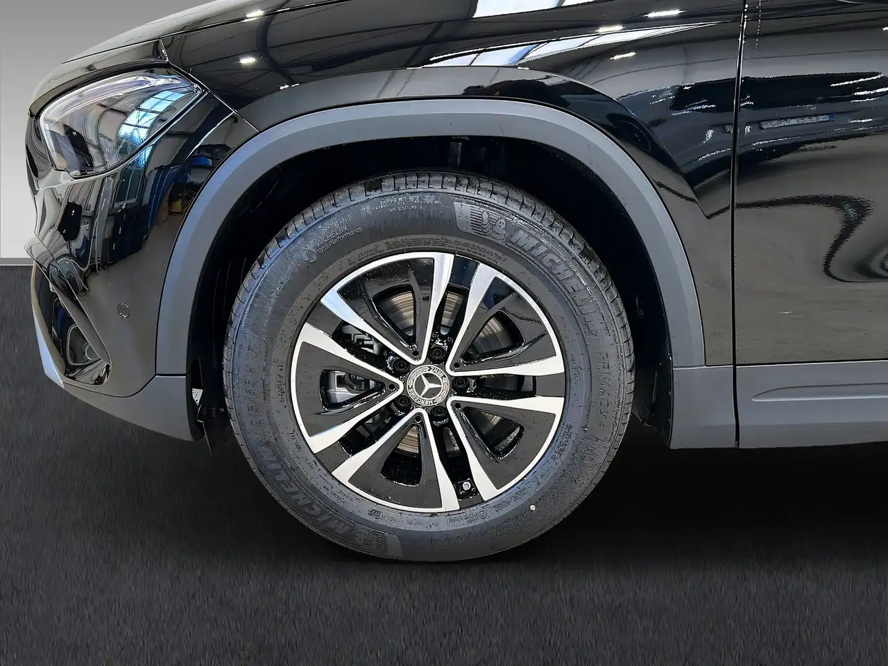 Mercedes-Benz GLA 200 LED+MBUX+PARKTRONIC+Kamera+DAB+AHK 7