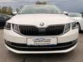 Skoda Octavia Weiß - thumbnail 1