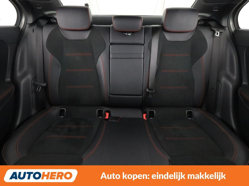 Mercedes-Benz A 200 A 200 AMG Line — photo 15