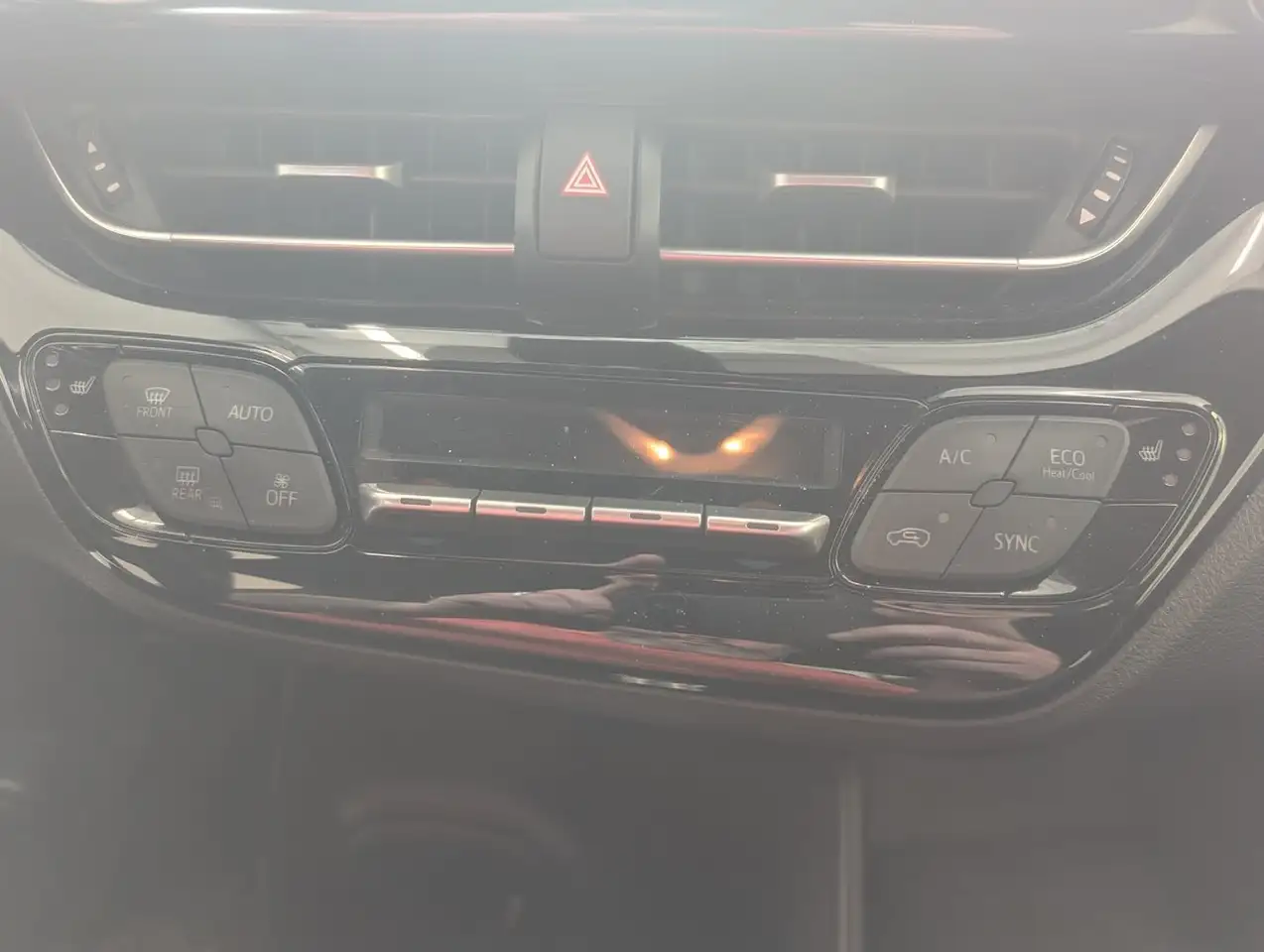 Toyota C-HR снимка Toyota C-HR