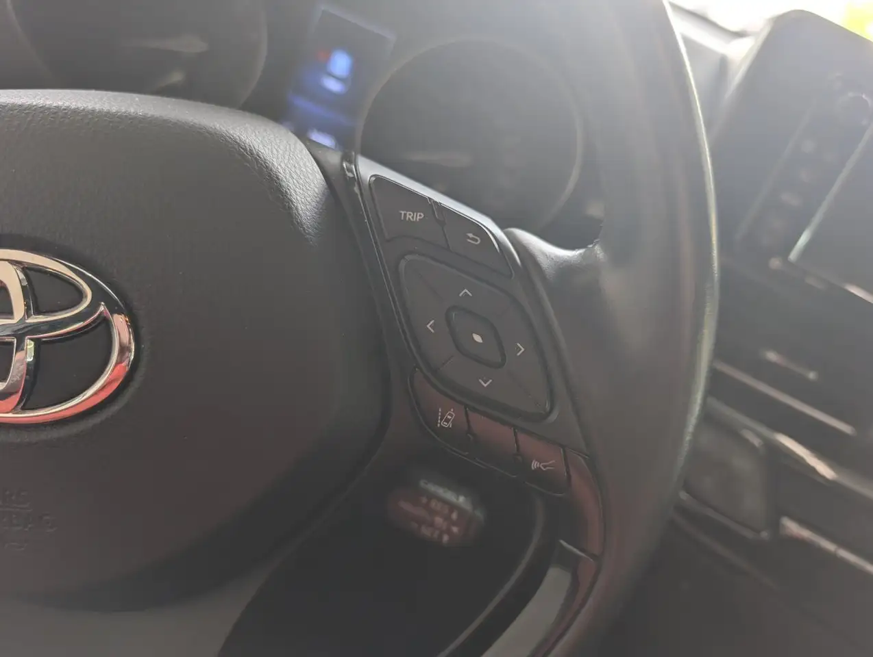 Toyota C-HR снимка Toyota C-HR