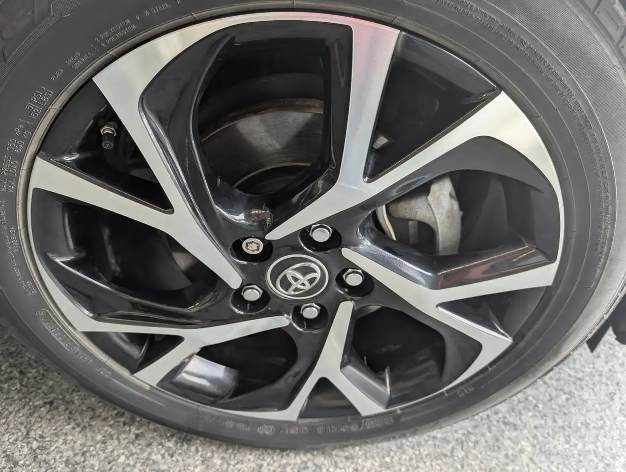Toyota C-HR снимка Toyota C-HR