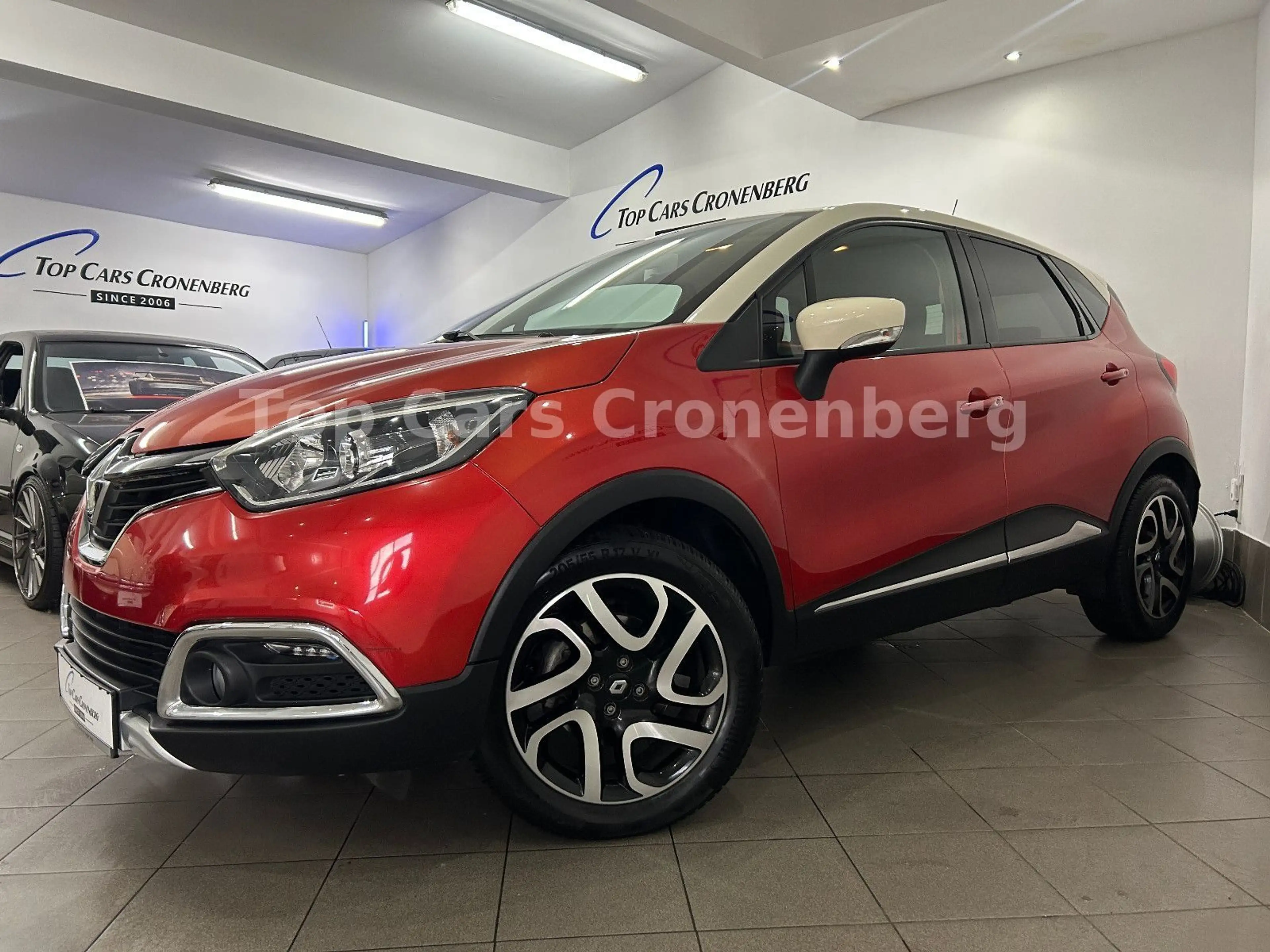 Renault Captur Helly Hansen*1.HD*15Tkm*Automatik*Leder*d — photo 2
