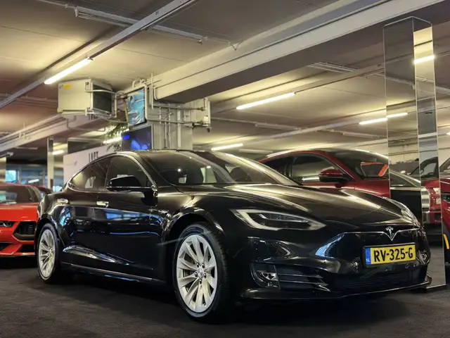 Tesla Model S 75D BASE // NL-AUTO // PANO // LUCHTVERING