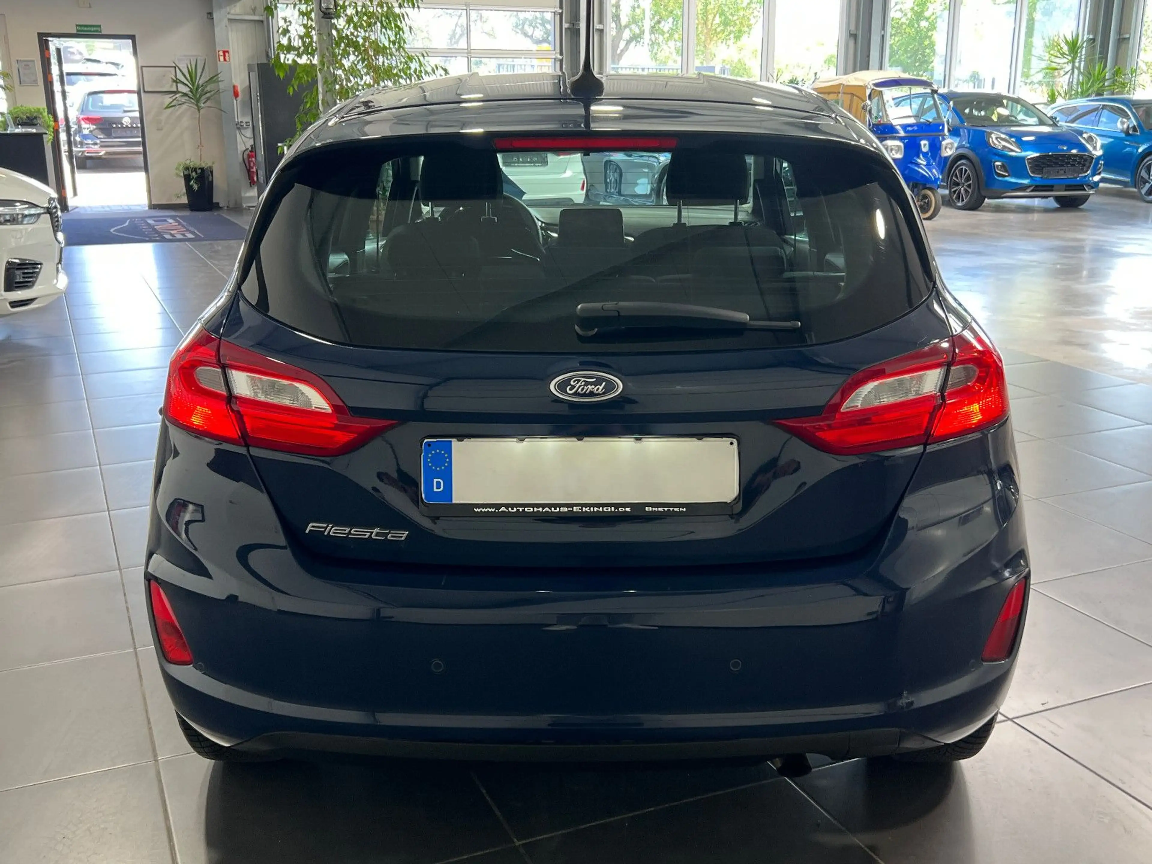 Ford Fiesta 1.5 TDCi **PDC*Klima*Tempomat*BT** — photo 4