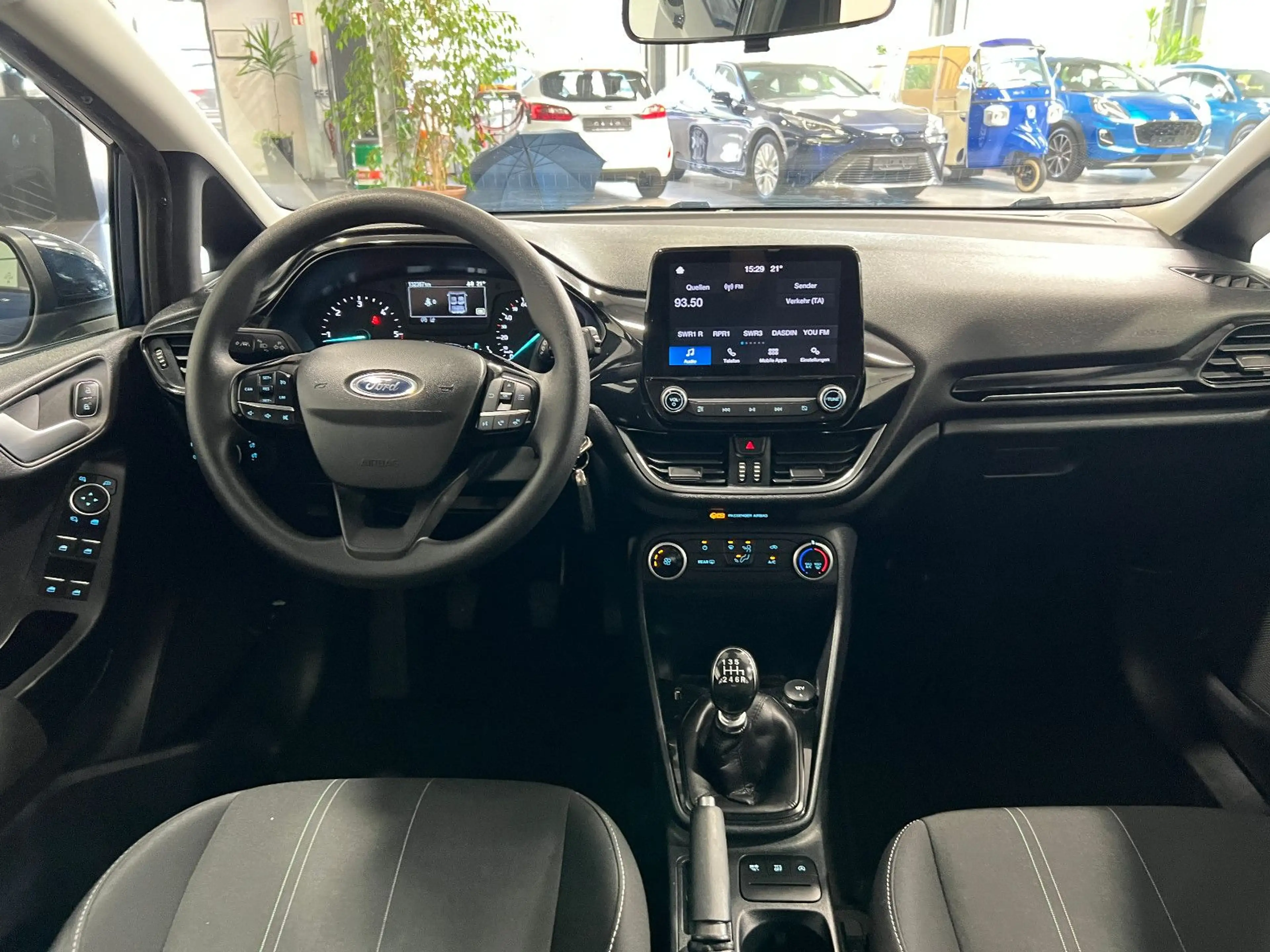 Ford Fiesta 1.5 TDCi **PDC*Klima*Tempomat*BT** — photo 10