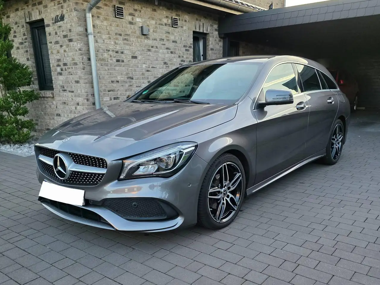 Mercedes-Benz CLA 180