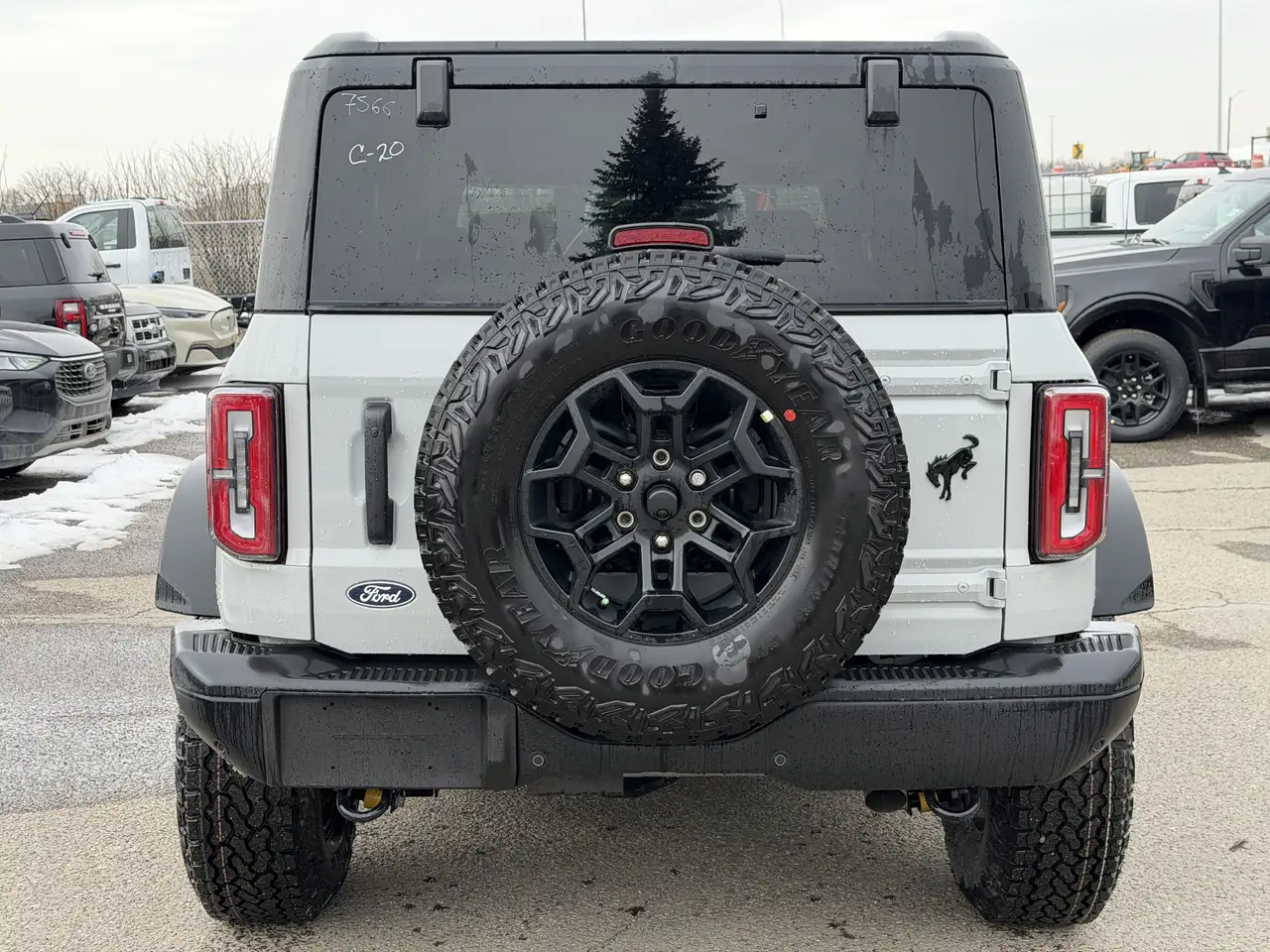 Ford Bronco снимка Ford Bronco
