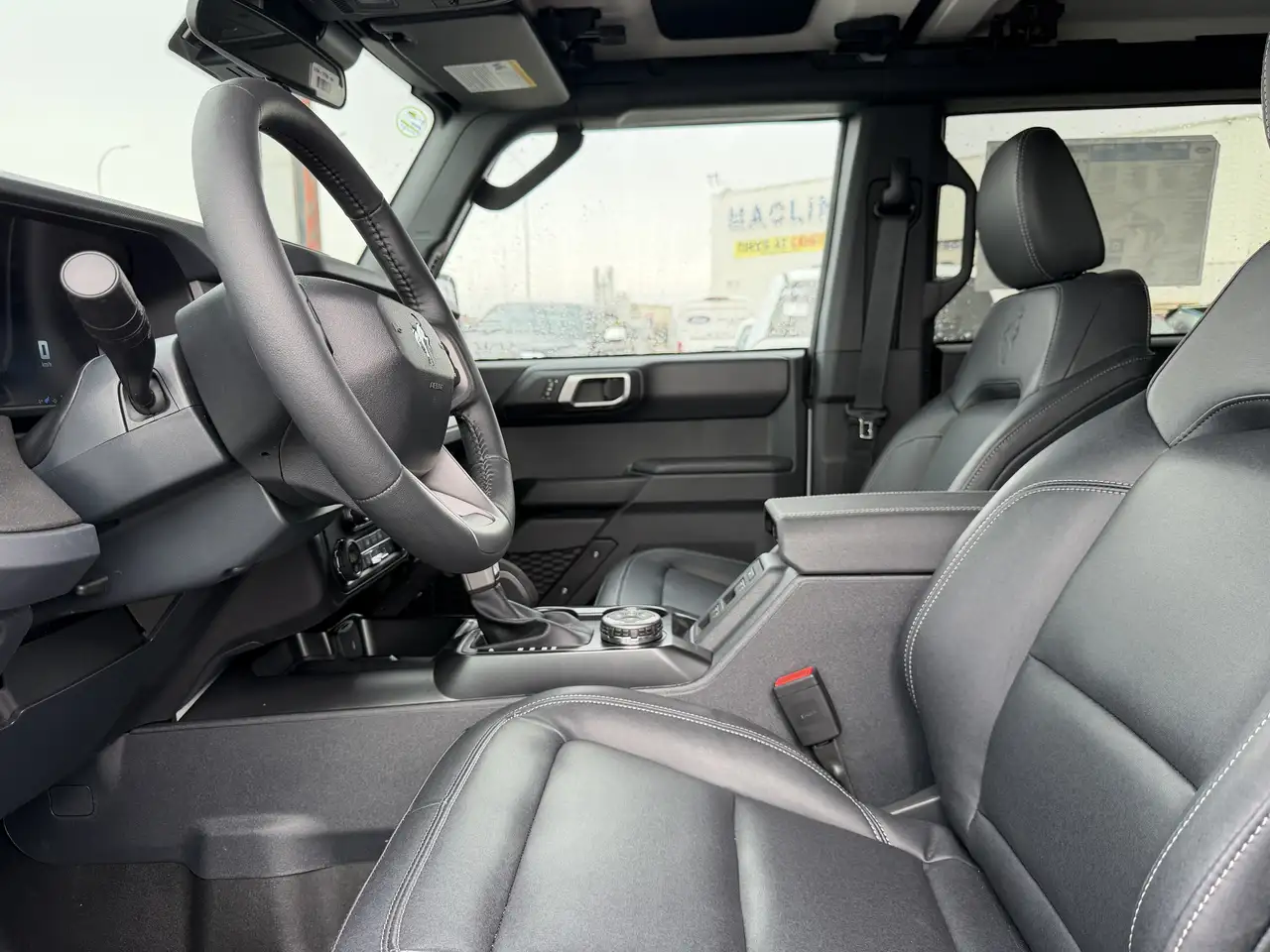 Ford Bronco снимка Ford Bronco