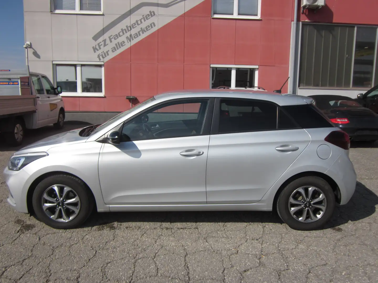 Hyundai i20 T-GDI Level 3 Plus DCT Grau - 2