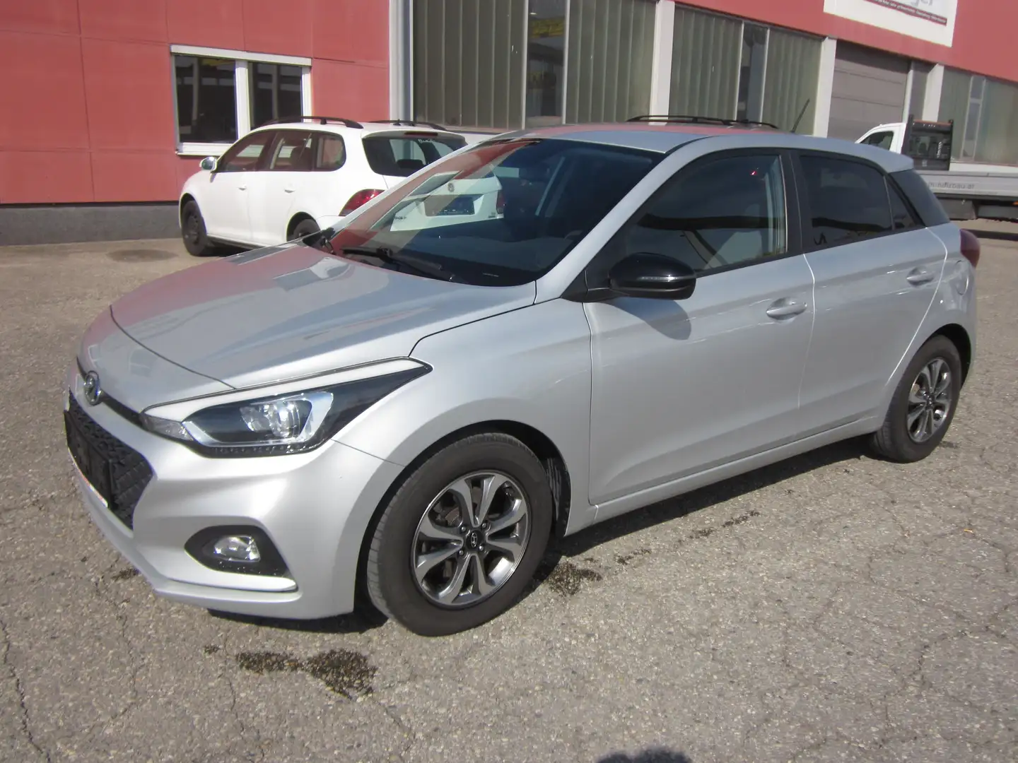 Hyundai i20 T-GDI Level 3 Plus DCT Grau - 1