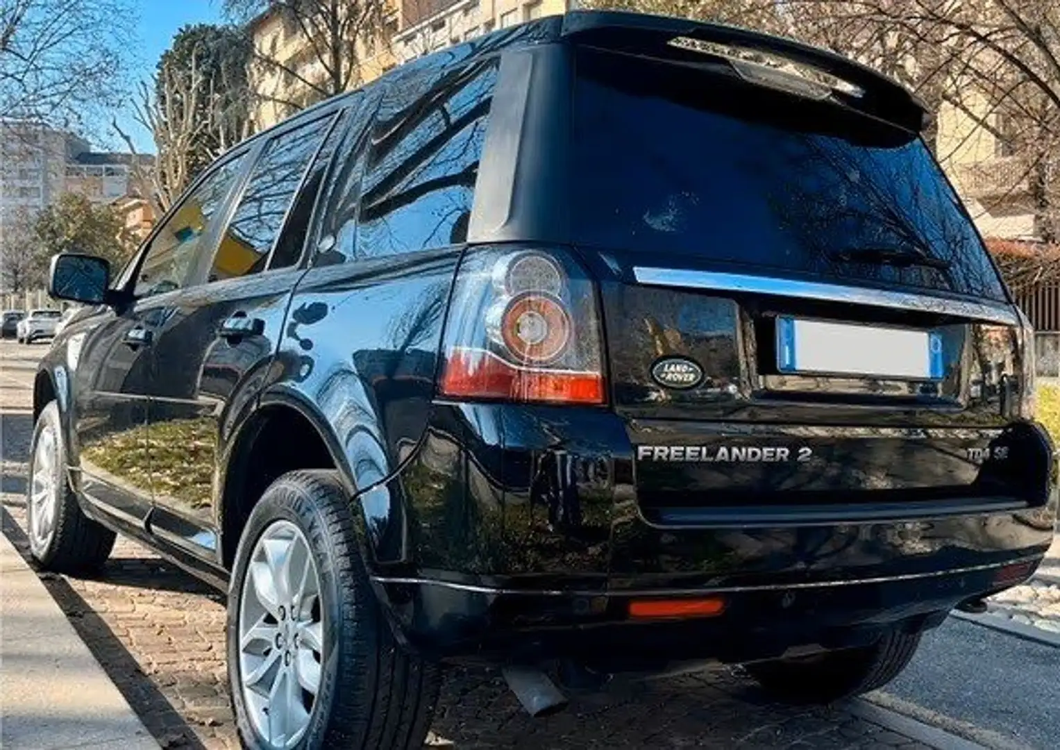 Land Rover Freelander 2.2+sd4+SE+4wd+190cv+auto Negro - 1