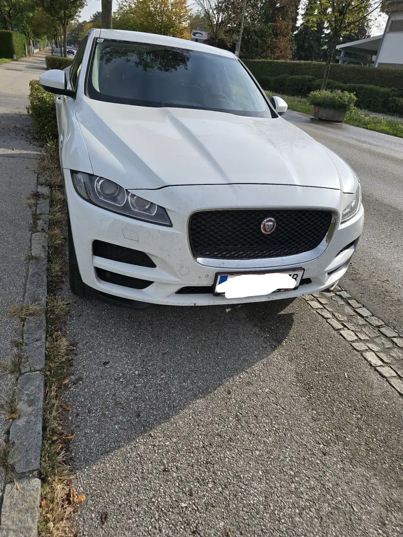 Jaguar F-Pace Pure - 2