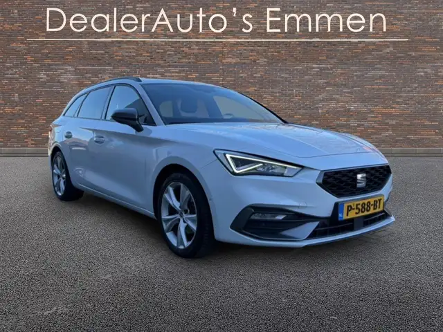 SEAT Leon Sportstourer 1.5 eTSI FR ECC LMV VIRTUAL NAVIGATIE