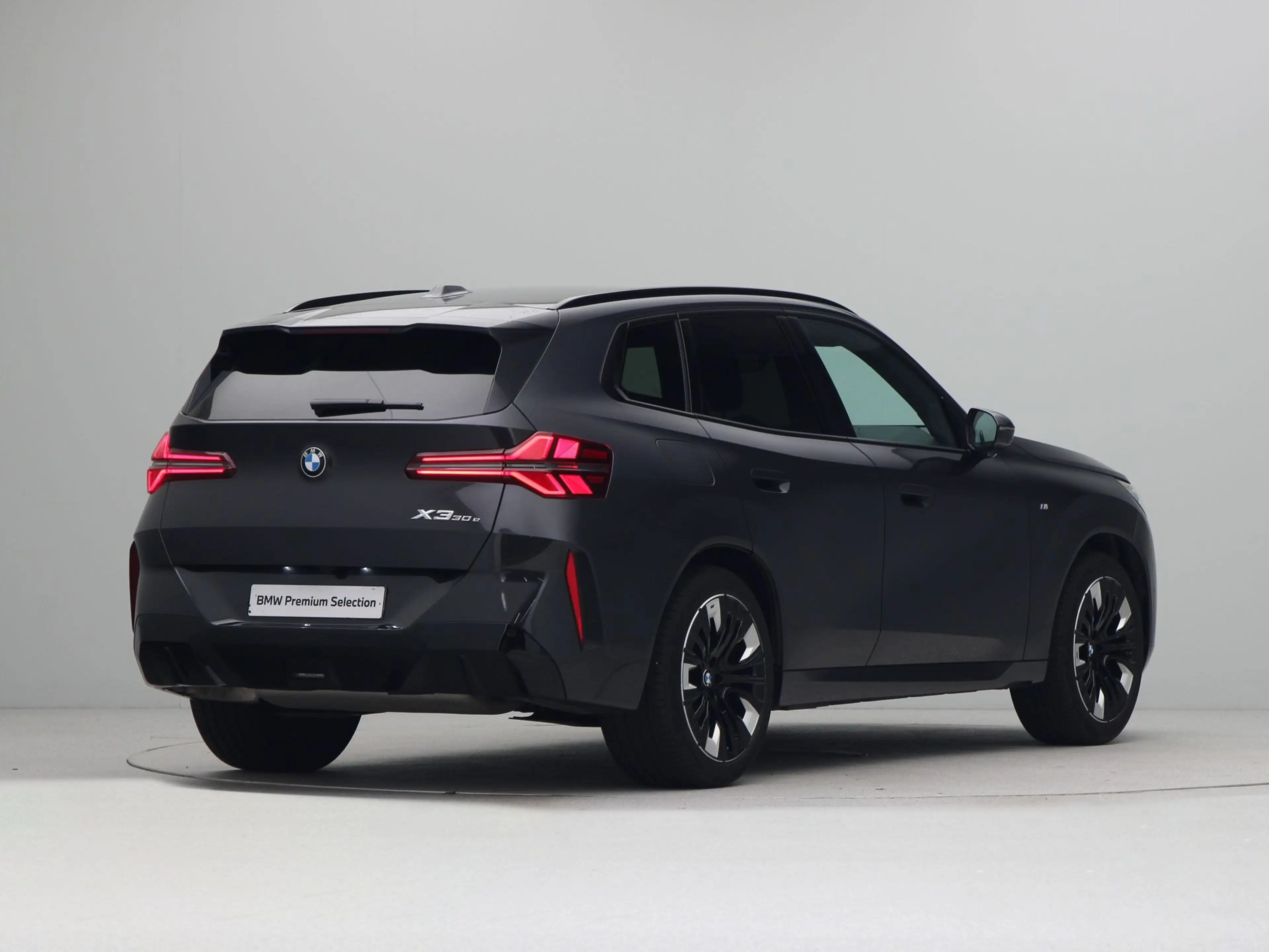 BMW X3 30e xDrive — photo 9