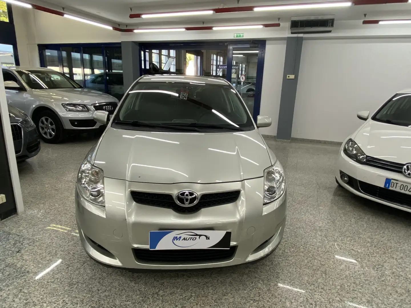 Toyota Auris 5p 1.4 d-4d Sol Oro - 1
