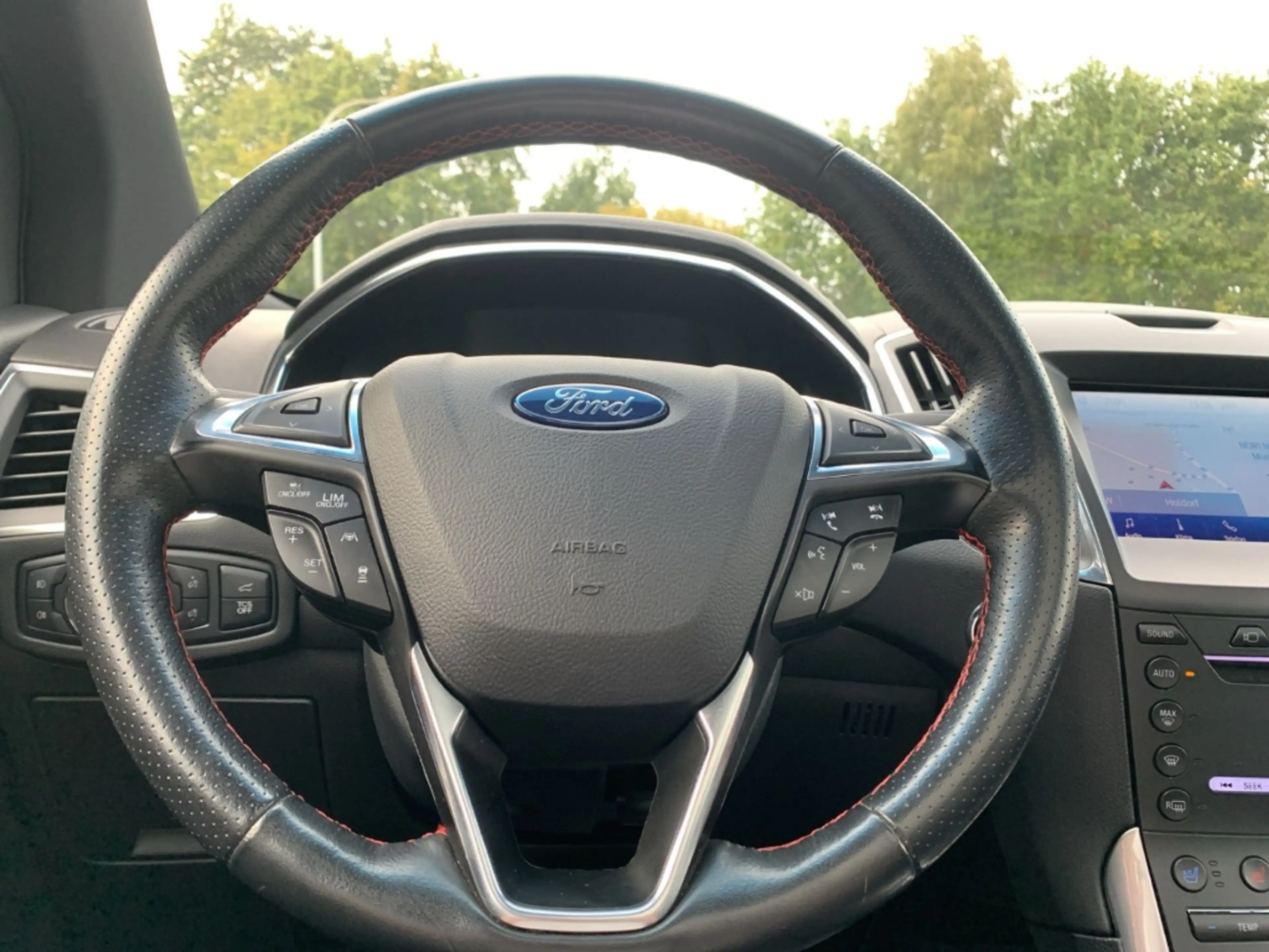 Ford Edge ST-Line 4x4 El. Panodach Navi Memory Sitze Soundsy — photo 12