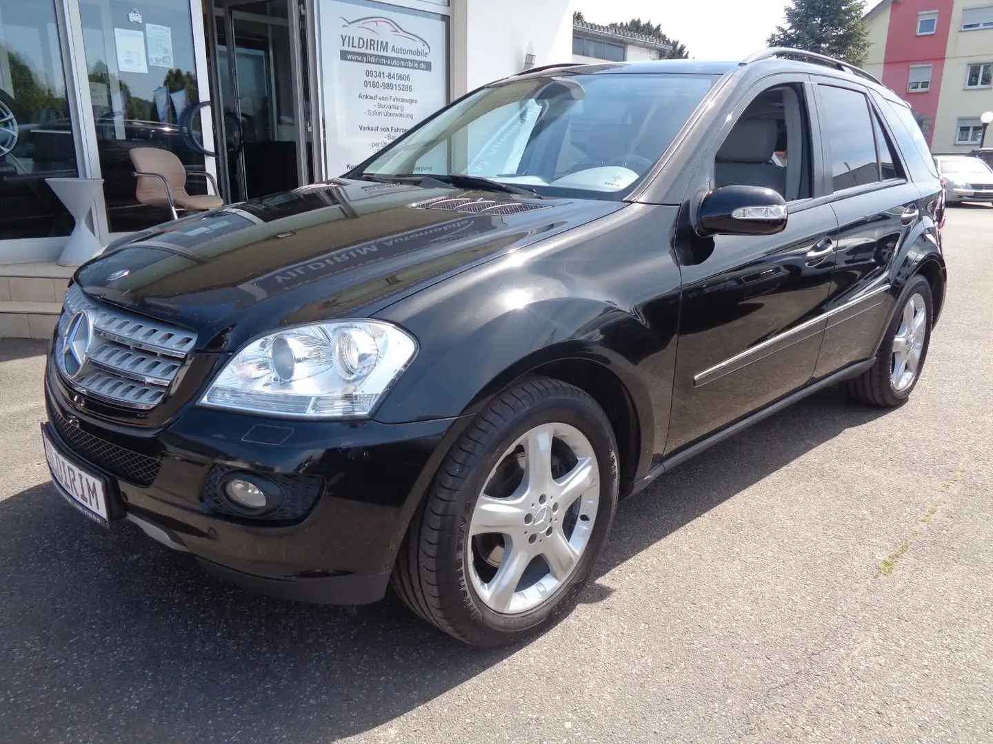 Mercedes-Benz ML 320 CDI **2.HAND** ~TÜV 02.2027~ Schwarz - 1