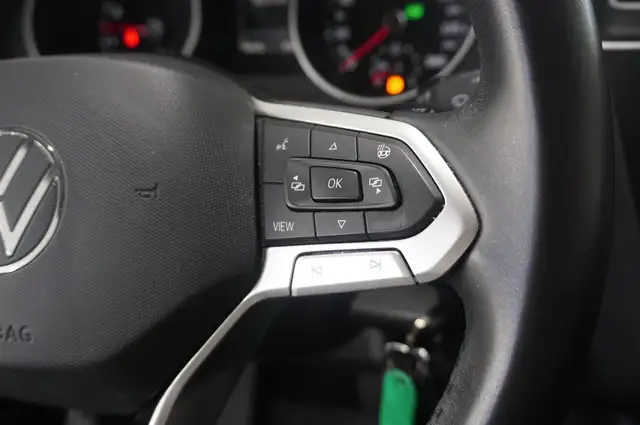 Volkswagen Tiguan view 13