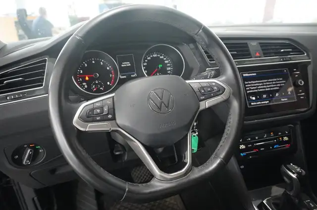 Volkswagen Tiguan view 11