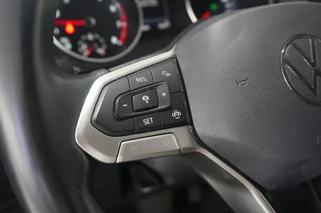 Volkswagen Tiguan view 14