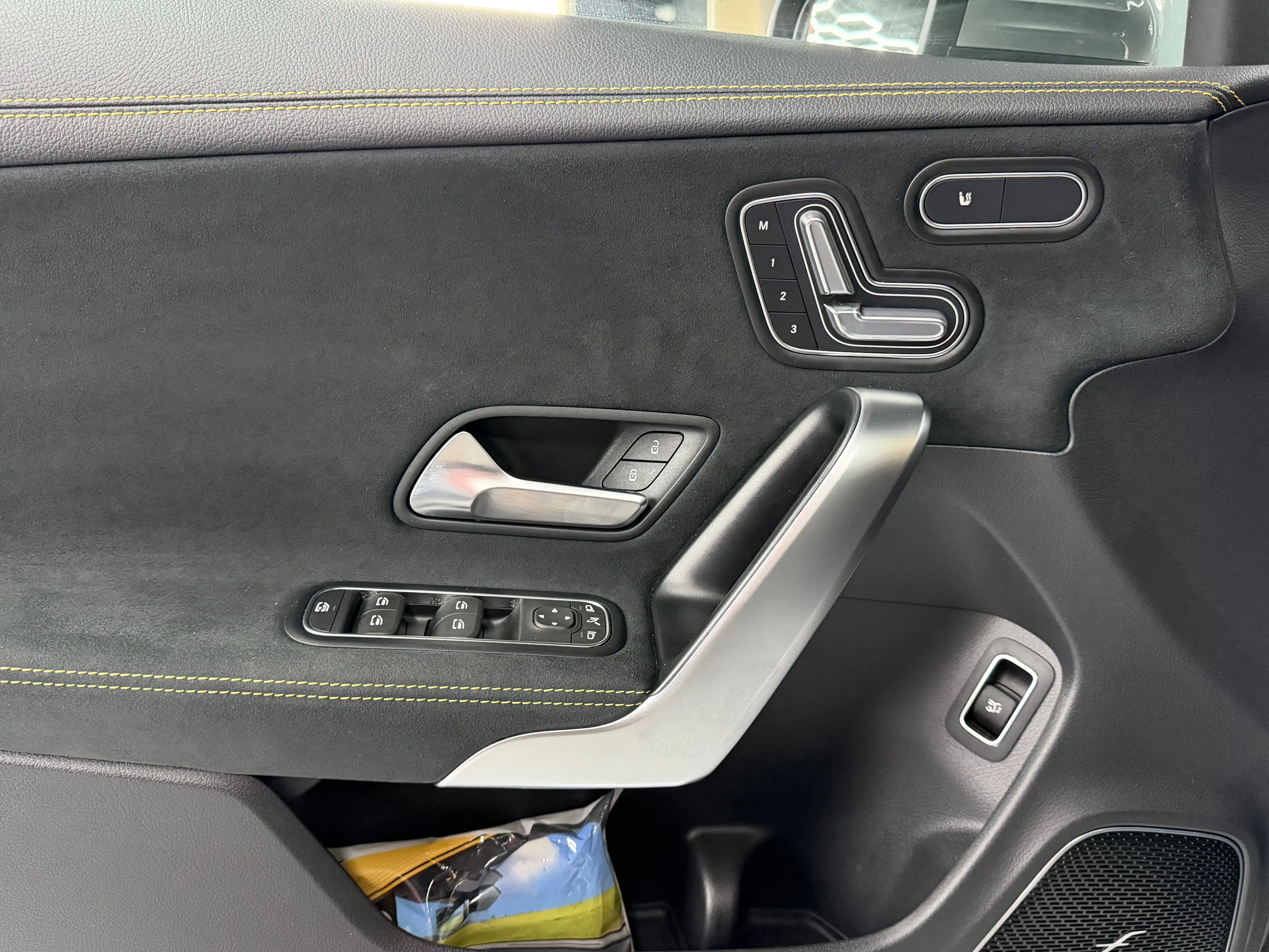 Mercedes-Benz CLA 45 AMG S 4Matic+ Pano Burmester Full Option — photo 11