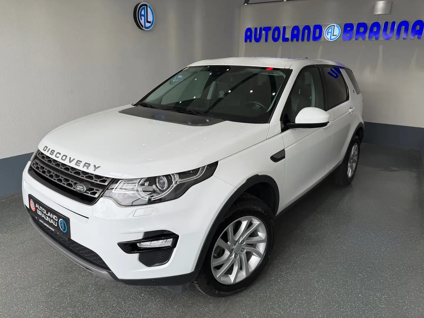 Land Rover Discovery Sport 2,0 TD4 4WD SE Aut. Weiß - 2