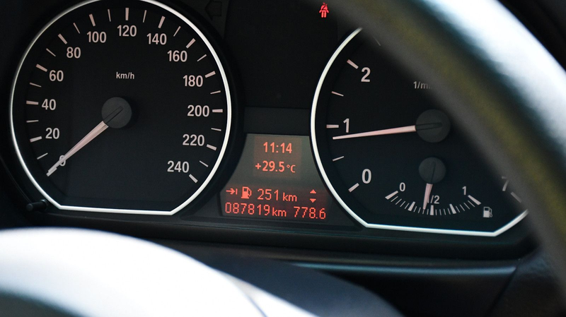 BMW 118 i 5-Türer 6 Gang Klima PDC nur 87Tkm — photo 14