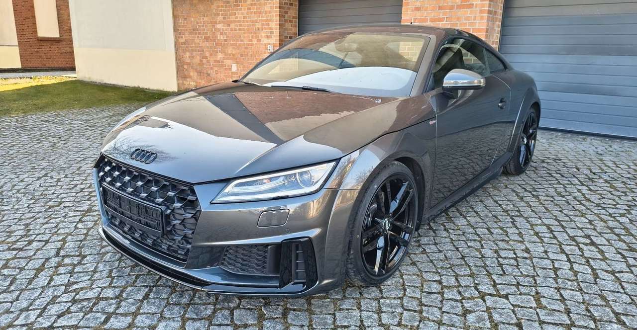 Audi TT Coupe 40 2.0 tfsi S-line s-tronic 197cv 19" camera