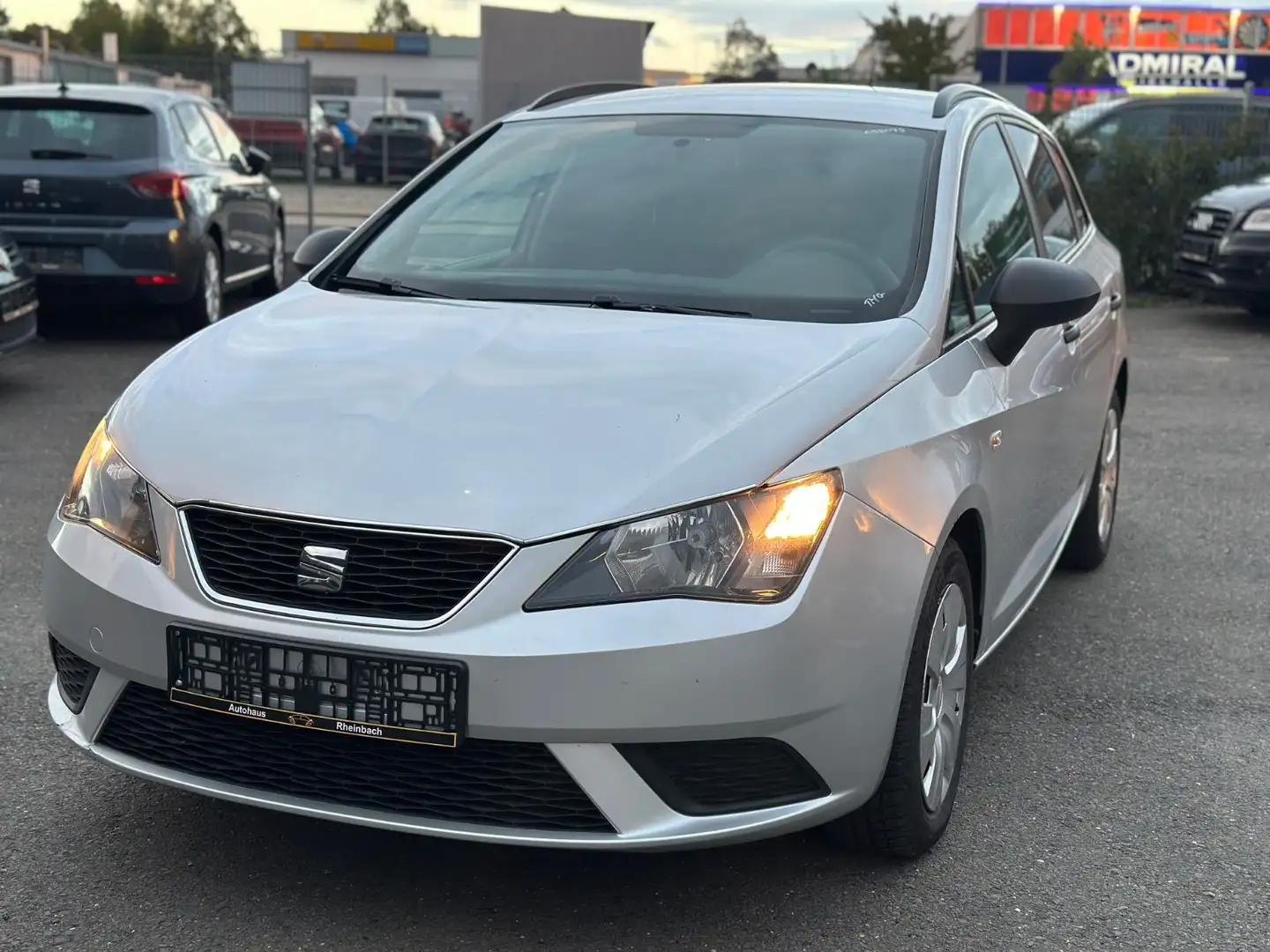 SEAT Ibiza 1.0 MPI Style ST Voll Scheckheft-Tüv Neu - 1