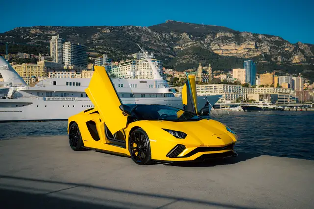 Lamborghini Aventador Aventador S Roadster - Giallo Orion