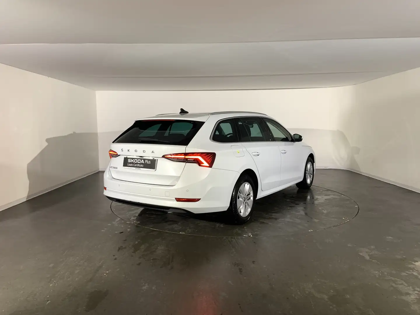 Skoda Octavia wagon 2.0 tdi evo ambition 115cv dsg Bianco - 2
