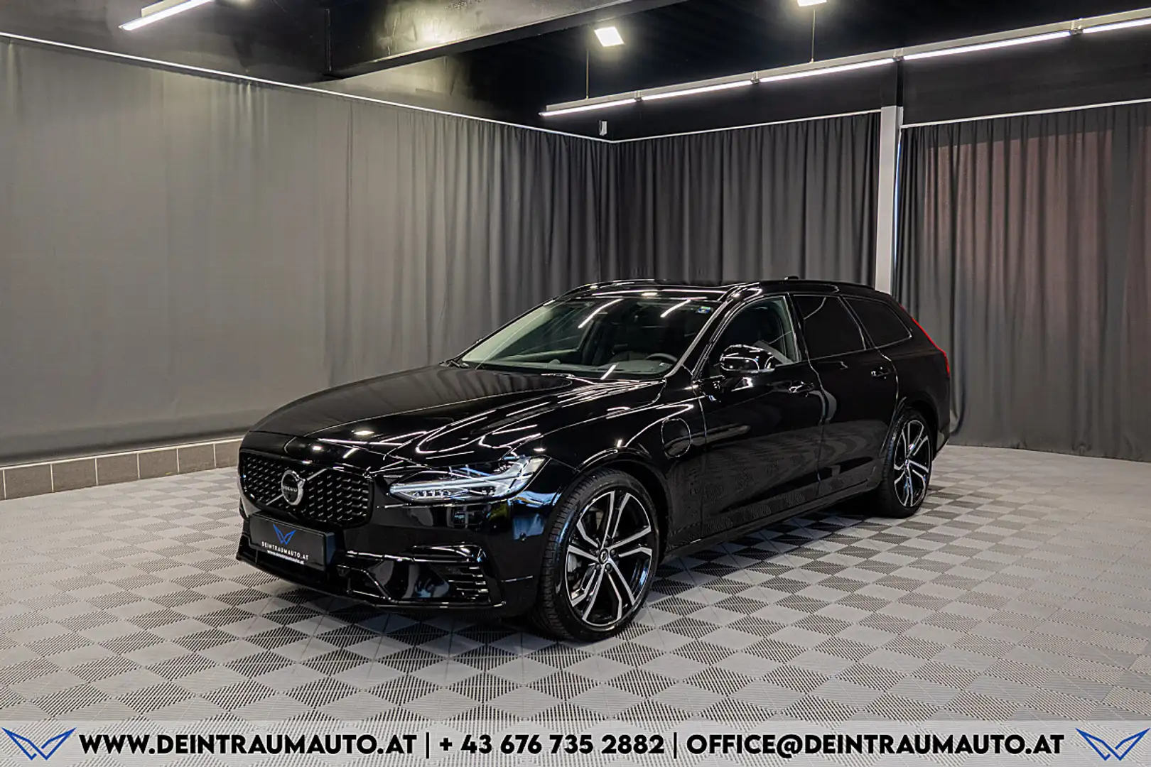 Volvo V90 T8 AWD Recharge PHEV Ultimate Dark*ALLRAD*VOLL*... Schwarz - 1