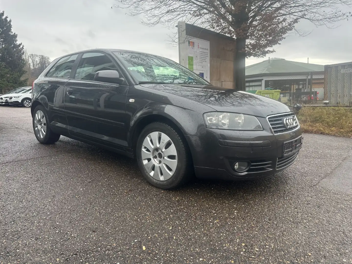 Audi A3 2.0 TDI Ambition TÜV NEU Klima Alu.SHZ Grau - 2