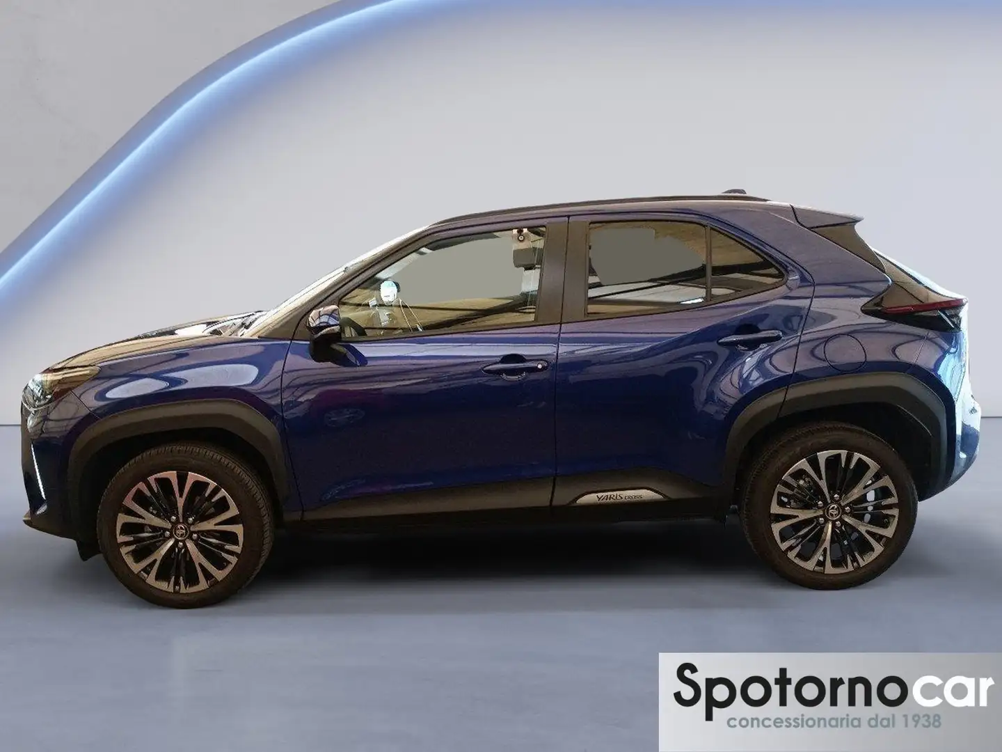 Toyota Yaris Cross 1.5 Hybrid 130 CV 5p. E-CVT Lounge Blu/Azzurro - 2