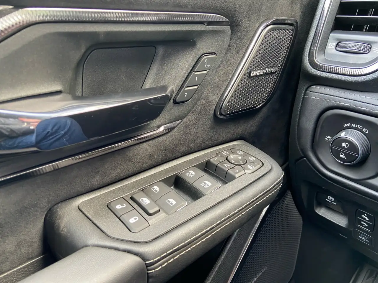 RAM 1500 снимка RAM 1500