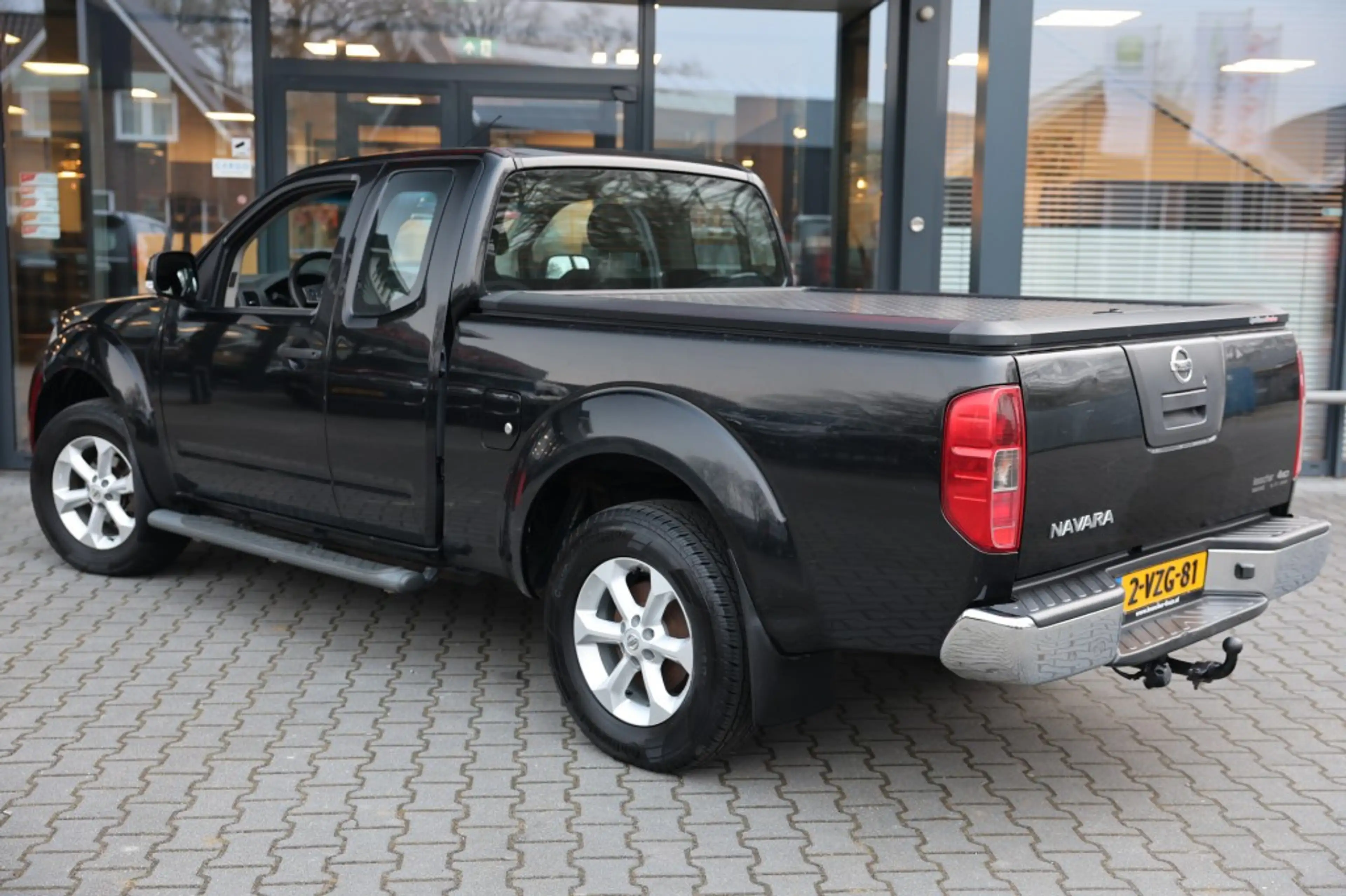 Nissan Navara 2.5 DCI SE 4WD VAN — photo 4