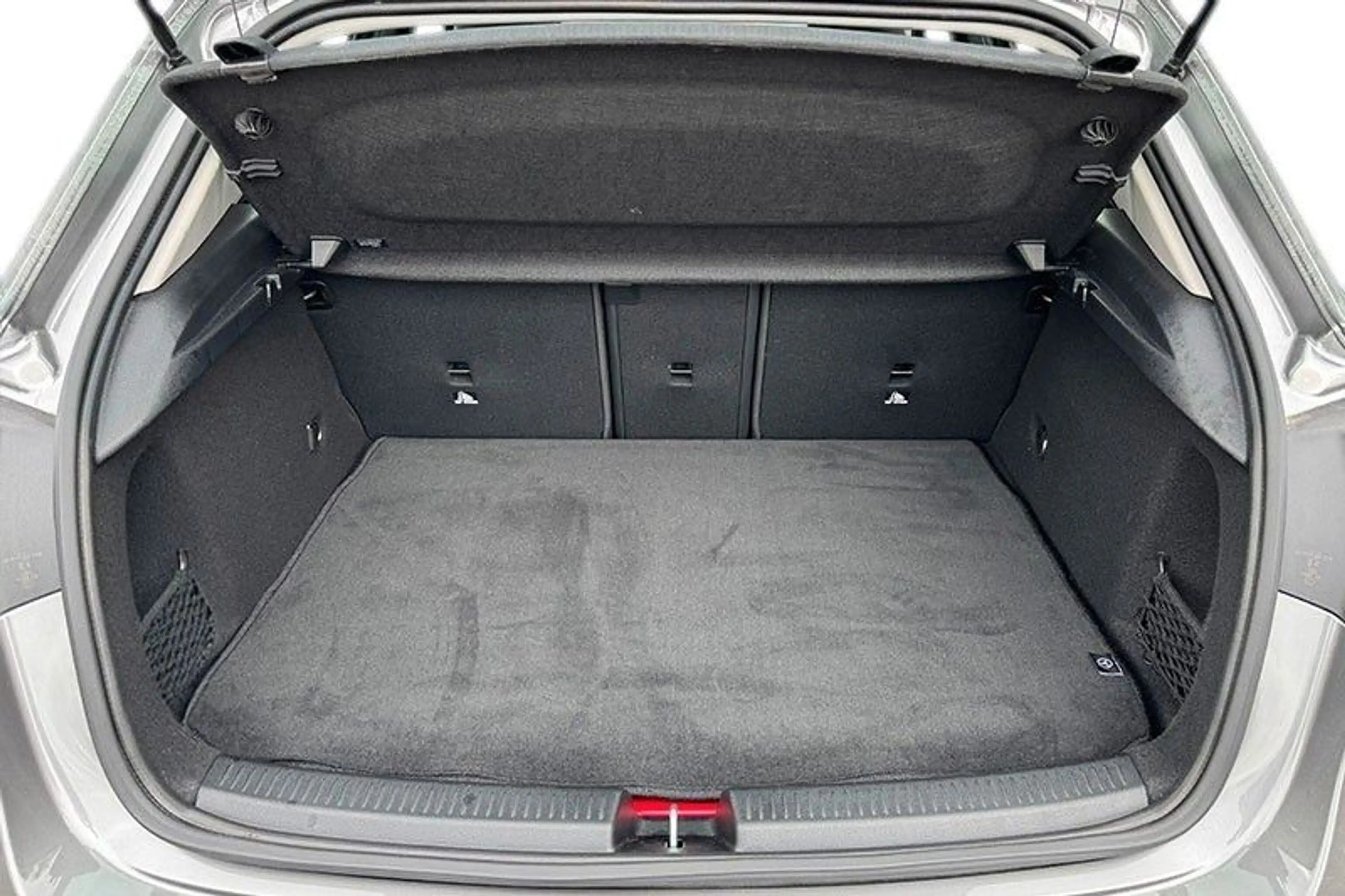Mercedes-Benz A 250 A A 250 e — photo 12