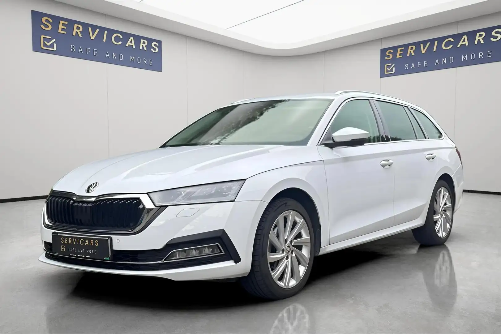 Skoda Octavia Break 2.0 TDi SCR Sportline DSG/12 mois garantie Wit - 1