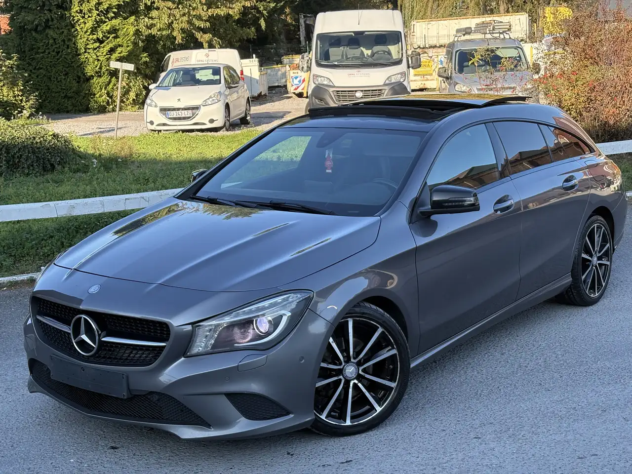 Mercedes-Benz CLA 200