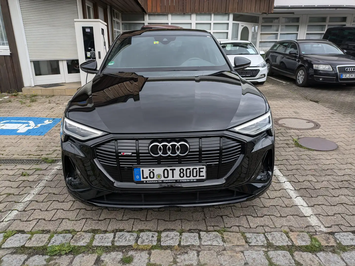 Audi e-tron 50 quattro S line Schwarz - 2