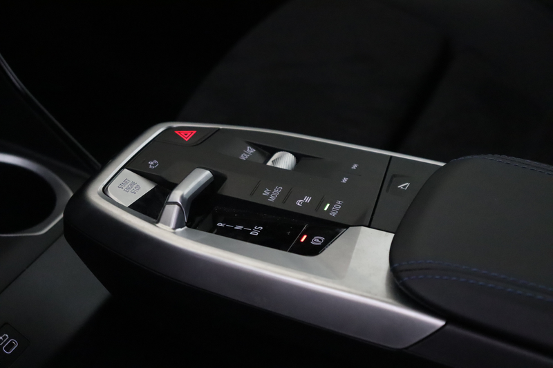 BMW X1 xDrive25e M Sport Automaat / Sportstoelen / Achter — photo 6