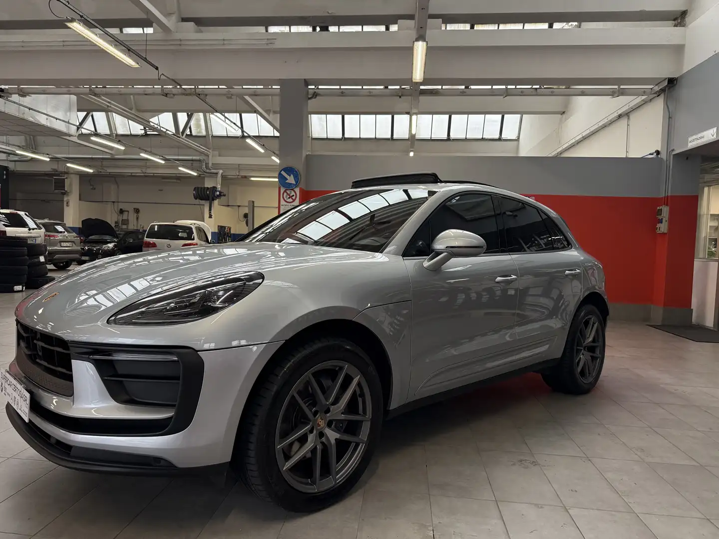 Porsche Macan 2.0 T 265cv pdk GARANZIA 12 porsche approved Silber - 1